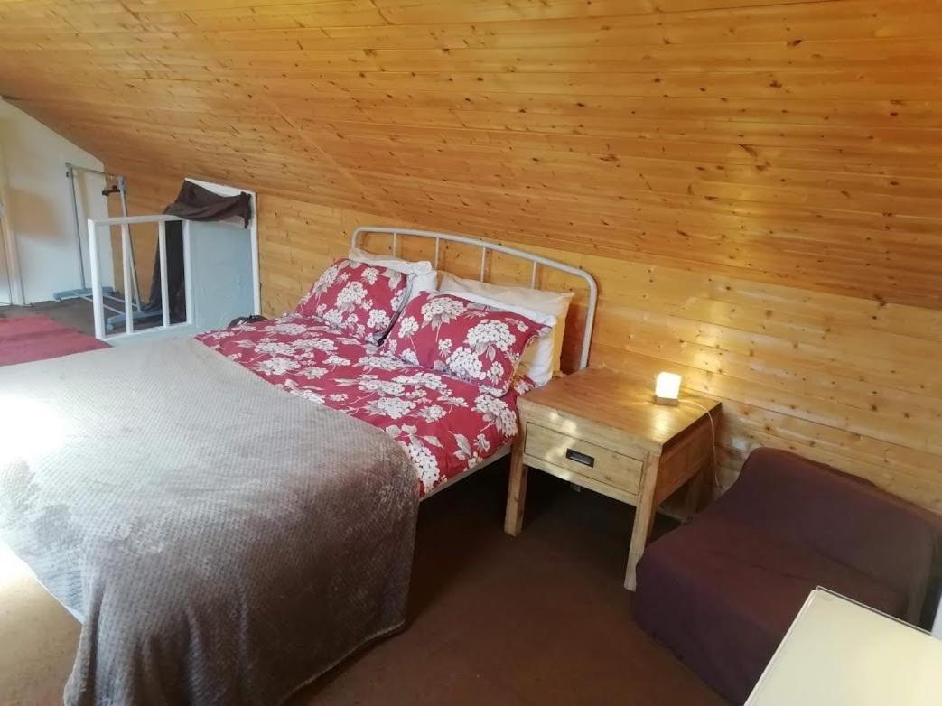 Ferienwohnung Cozy Loft In Bushey, 20 Mins By Train To Euston London Exterior foto