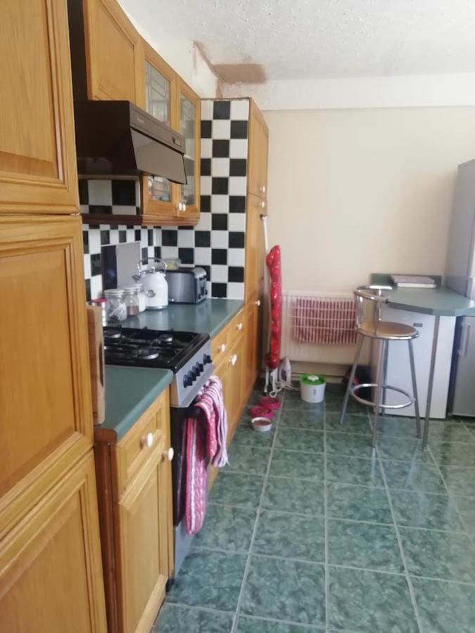 Ferienwohnung Cozy Loft In Bushey, 20 Mins By Train To Euston London Exterior foto